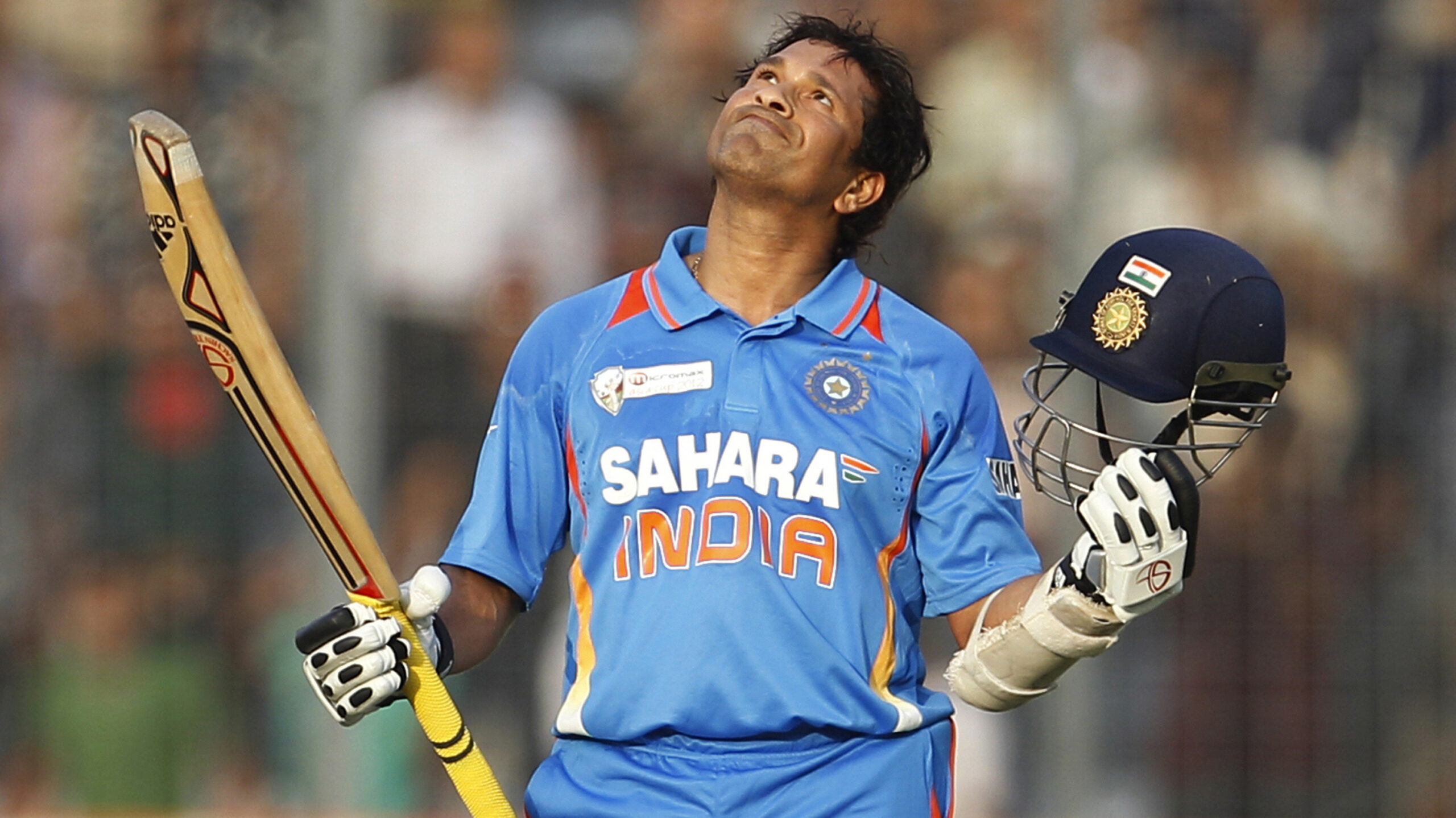 Sachin Tendulkar biography with career records, early life, international cricket achievements, and personal profile