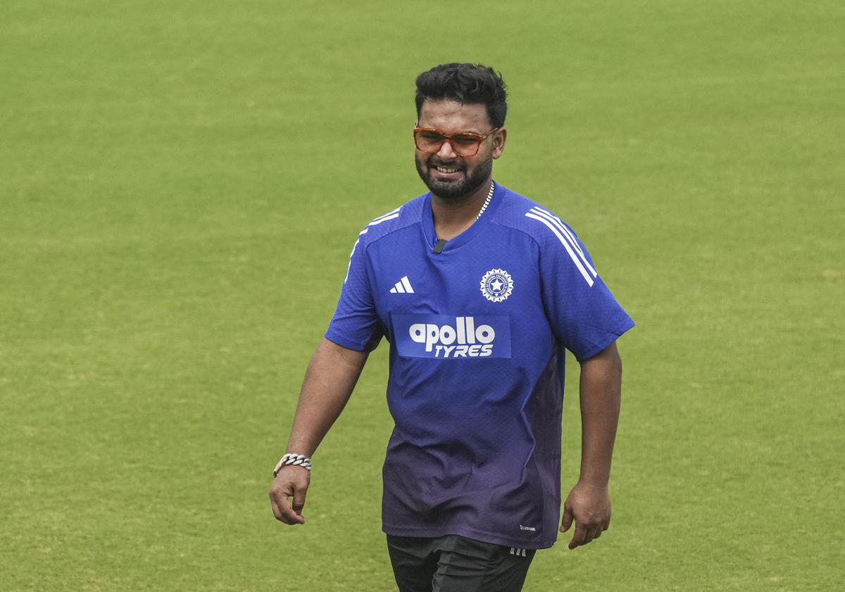 Rishabh Pant batting for Delhi in Vijay Hazare Trophy before joining India squad